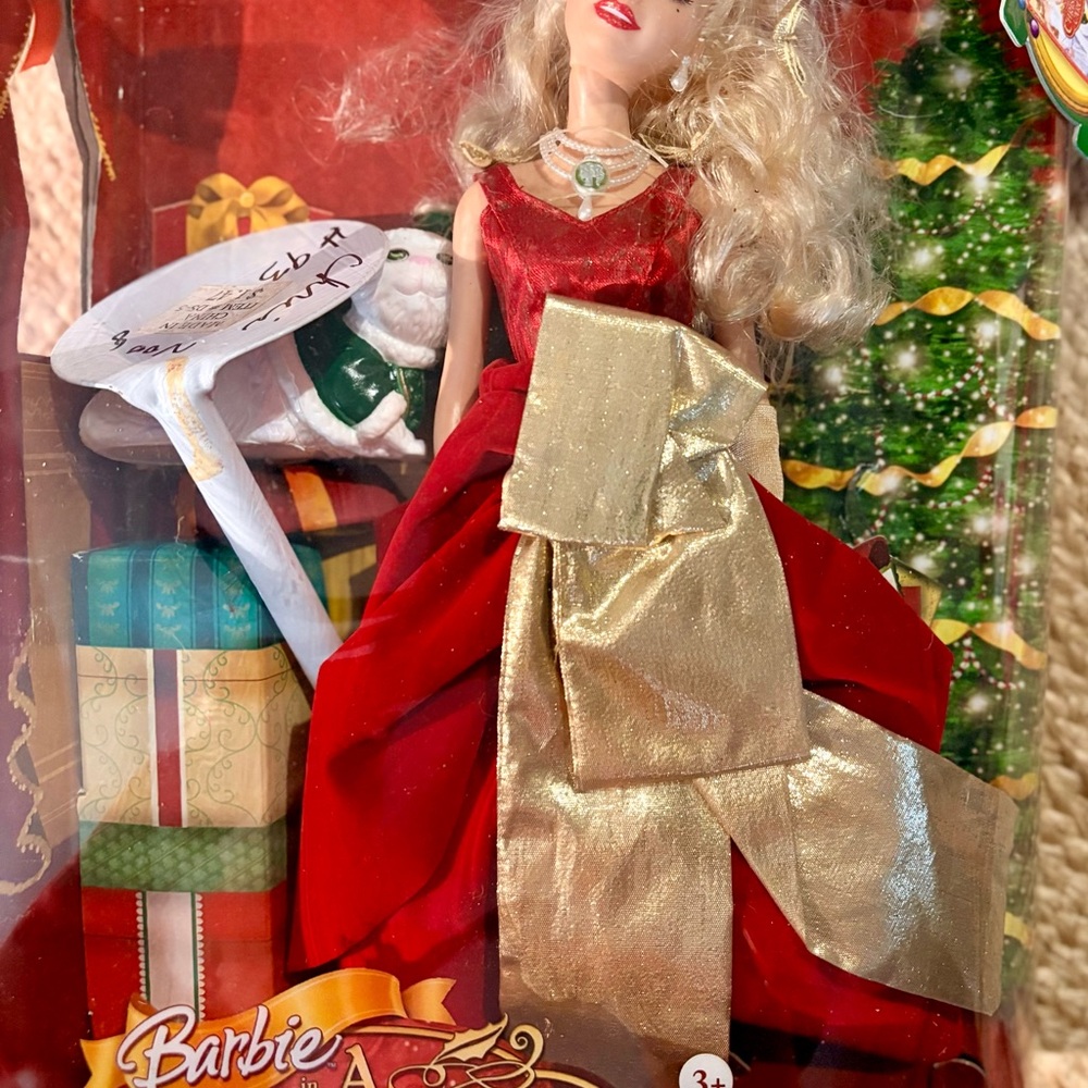 Barbie’s -Lot of 4 Christmas Barbie’s - Picture 4 of 5